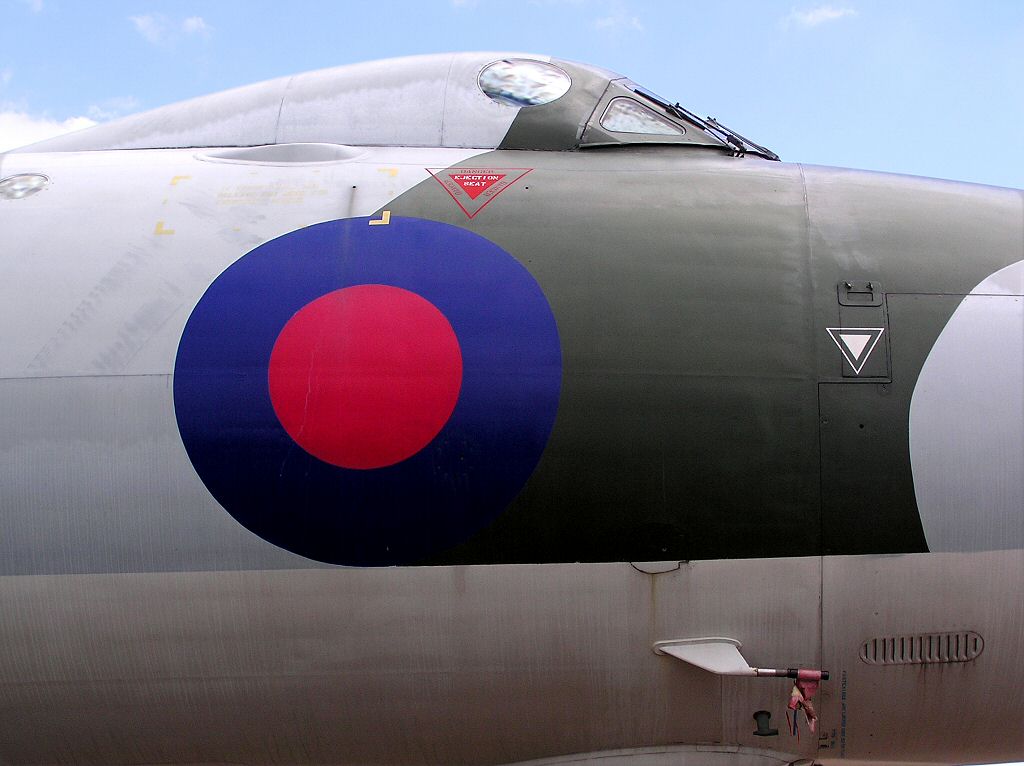 RAF Avro Vulcan delta wing tactical strike nuclear bomber - Falkland War veterian- Photo wallpaper