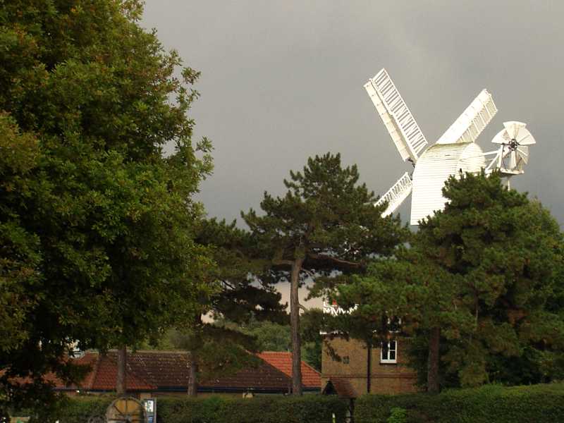 Boy Scouts, Beavers, Scout Leaders, Venture Scouts, Explorer Scouts, Girl
Guides, Brownies and Girl Scouts should visit Wimbledon Common Windmill because
of its connections with Lord Baden Powell