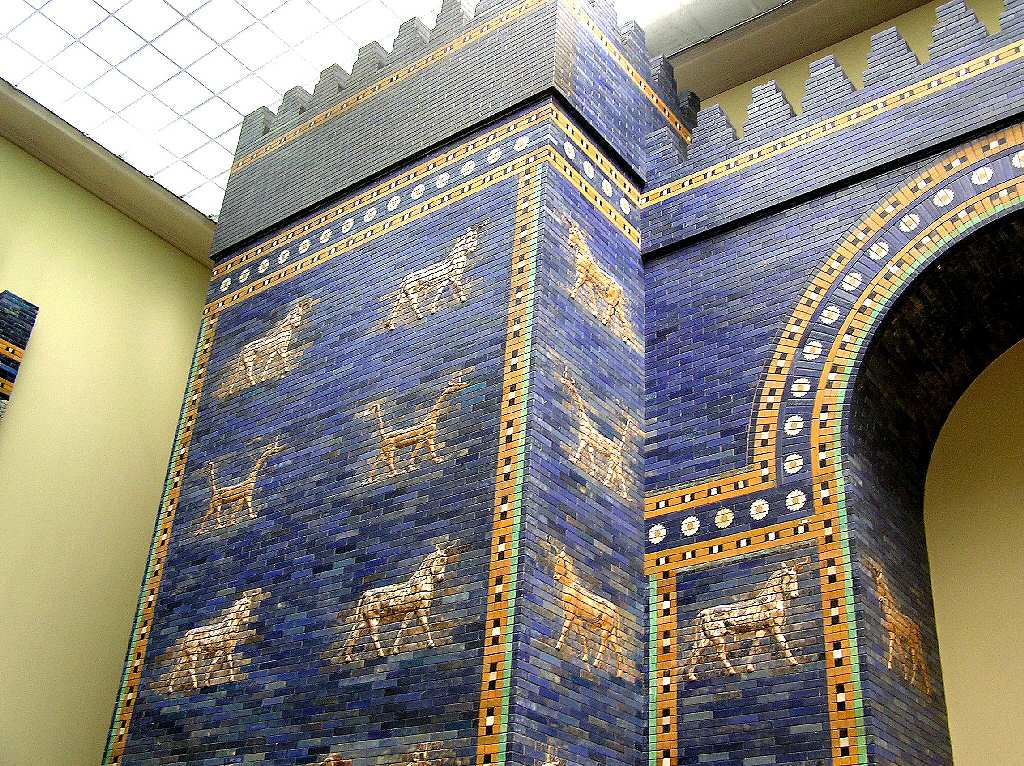 Berlin Pergamonmuseum home of Babylon gate and walls  found by archaeologists