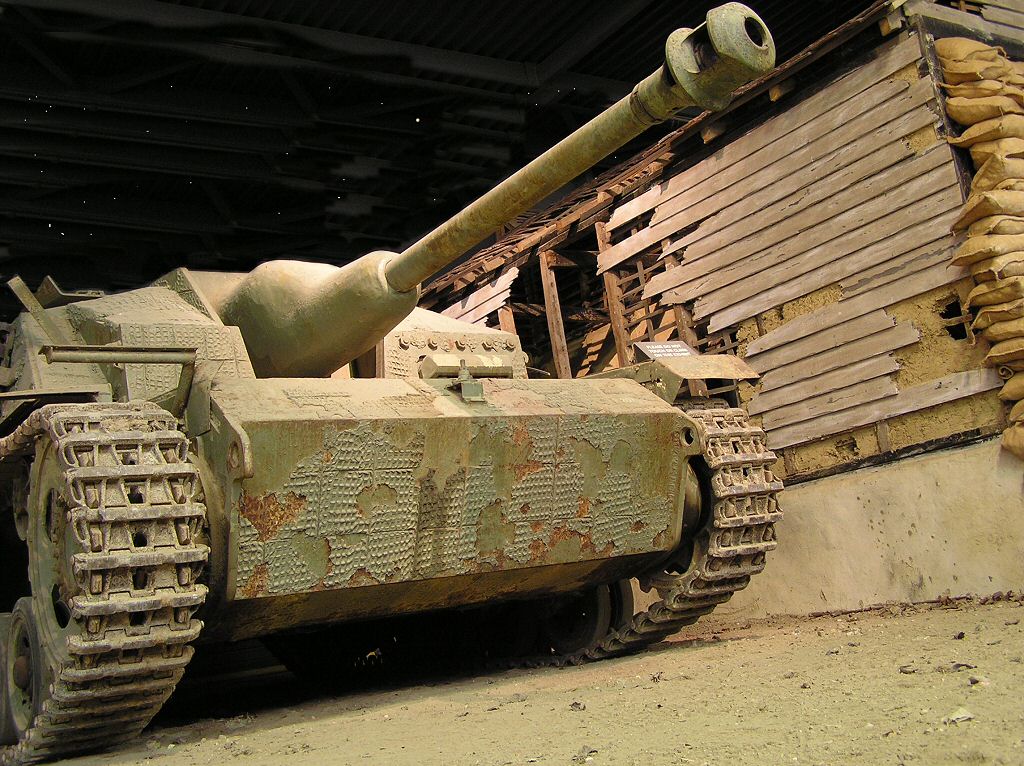 StuG III Sturmgeschtz self-propelled armoured Assault Gun Photograph not a hobby model tank kit 
