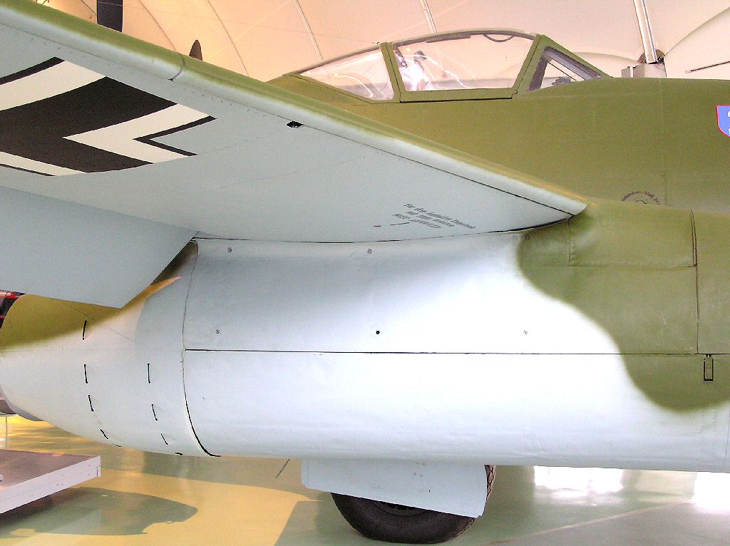 WW2 Messerschmitt Me 262 jet fighter - German Luftwaffe interceptor & Bomber