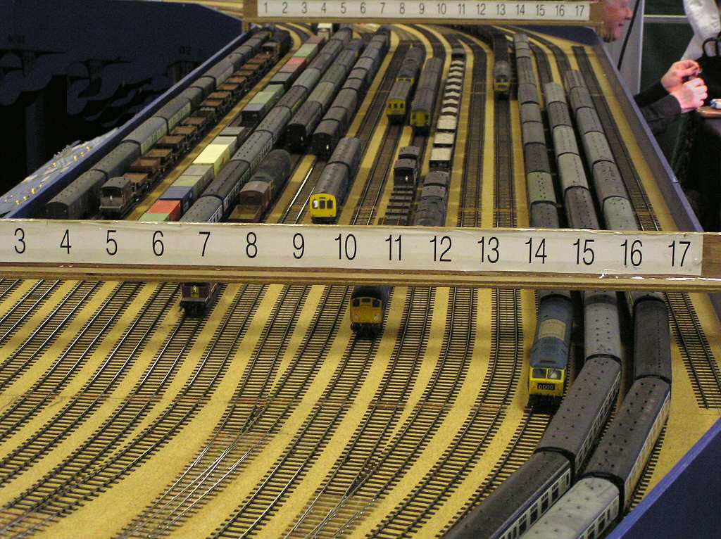 Free Model Railway Steam, Diesel &amp; Electric train set Photographic 